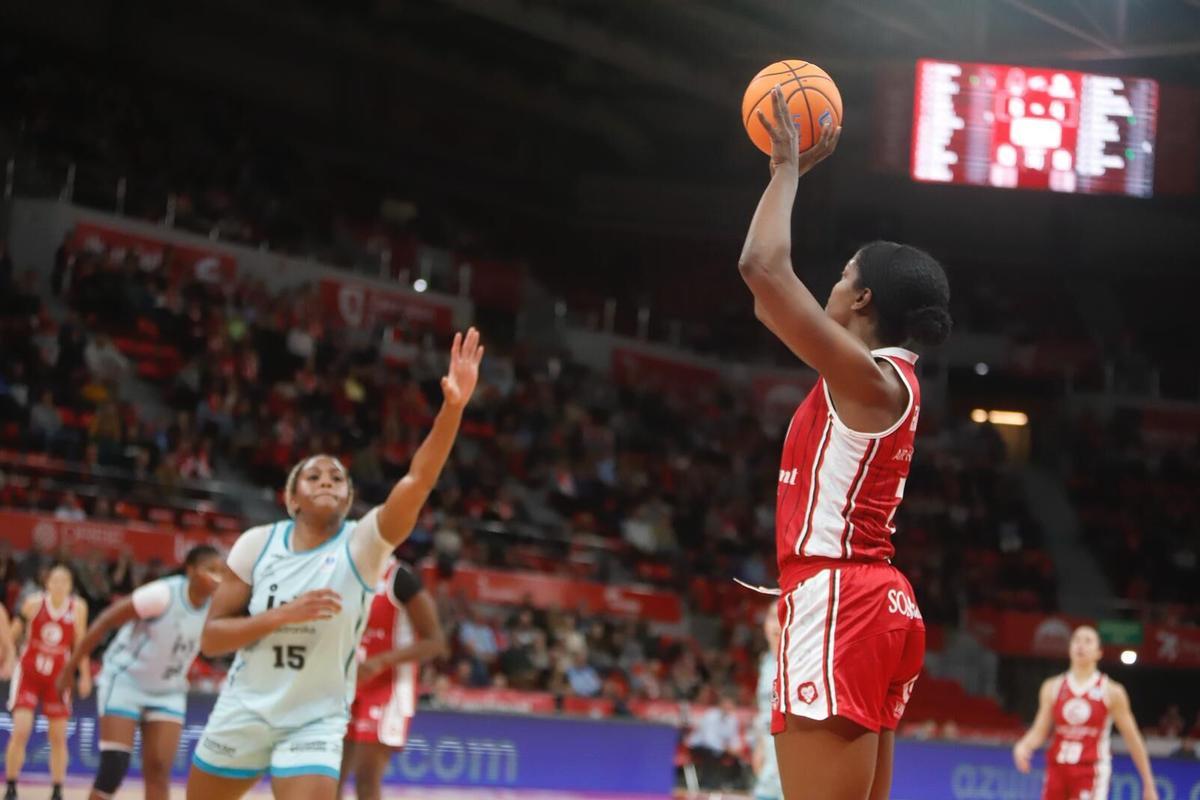 CASADEMONT ZARAGOZA - IDK EUSKOTREN