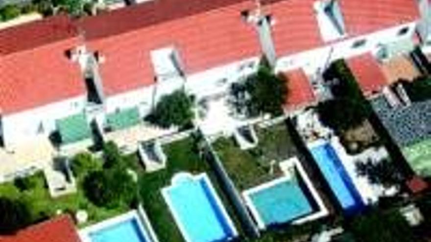 El ayuntamiento elabora un censo de las piscinas privadas