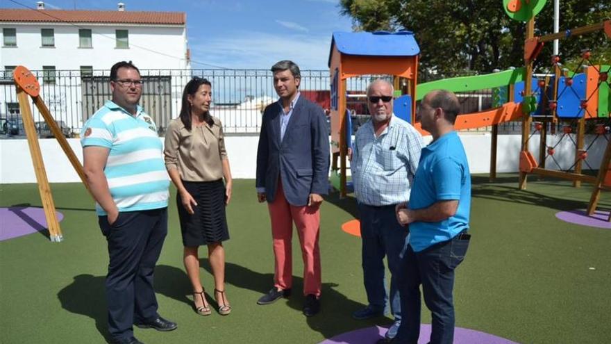 Concluyen las obras del nuevo parque infantil de la calle Eras