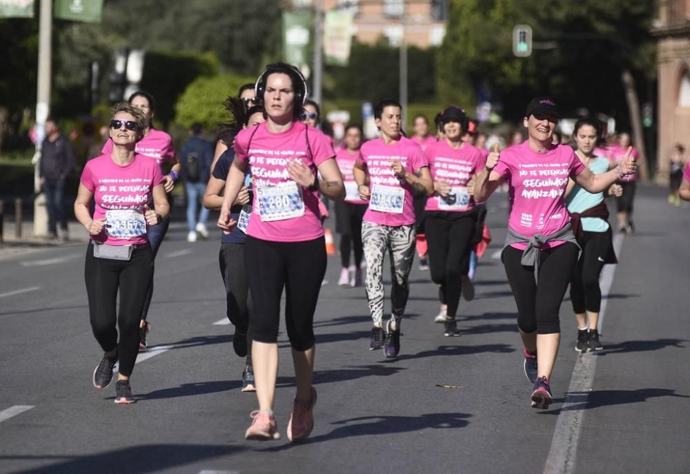 Ambiente en la V Carrera de la Mujer de Murcia