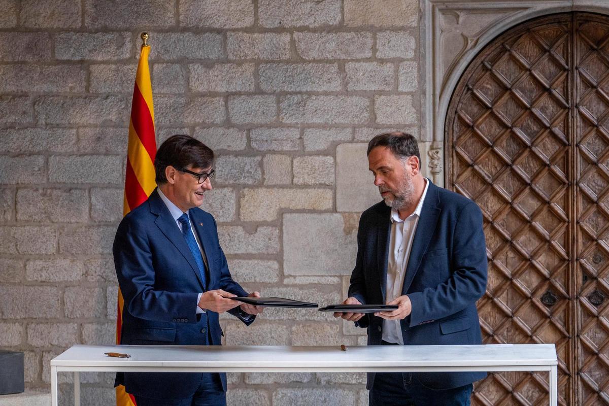 Salvador Illa y Oriol Junqueras sellan el pacto de presupuestos y consolidan la legislatura