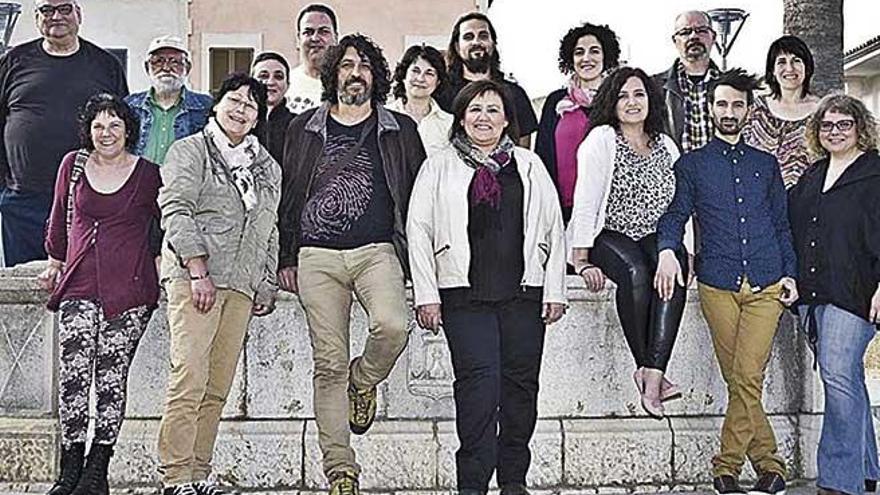 Miembros de MÃ©s per Vilafranca e Independents per Vilafranca-Esquerra Republicana (IxVi-ER) que se presentaron en las elecciones municipales de 2015.