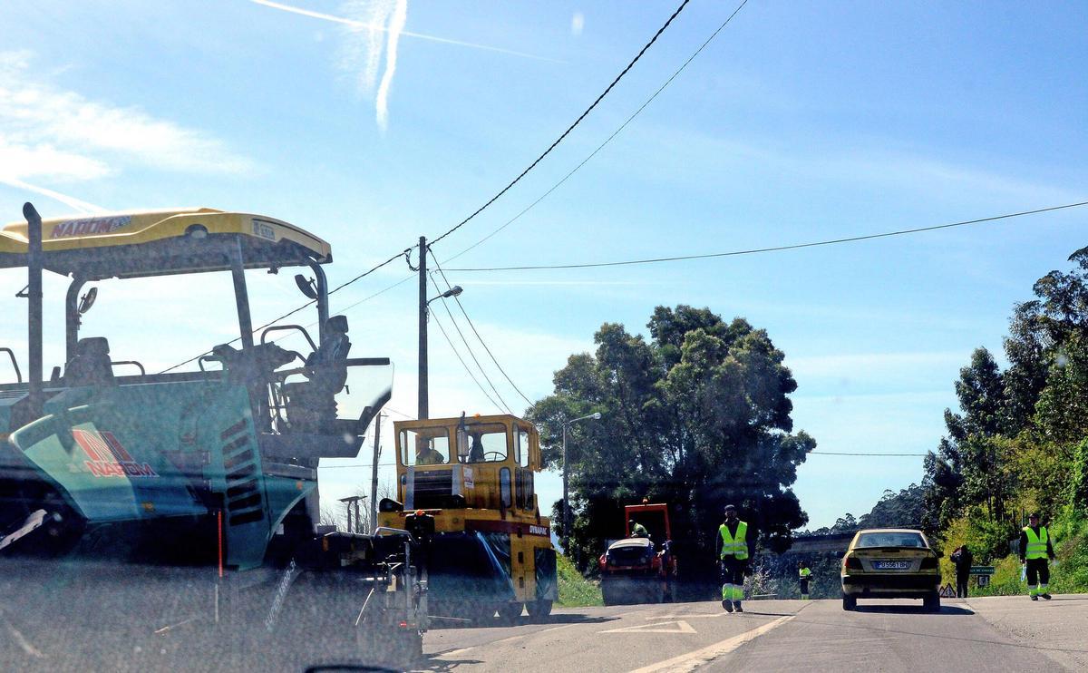 Vuelven las obras (y las colas) a la PO-551 entre Bueu y Cangas