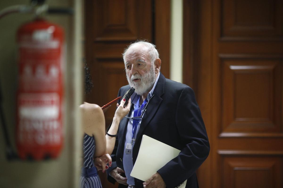 (Foto de ARCHIVO) Diego Carcedo, presidente del Comité de Expertos para la renovación del Consejo de Administración RTVE, tras la reunión en el Congreso Eduardo Parra / Europa Press 07/09/2018. Muere el periodista Diego Carcedo;category_code_new