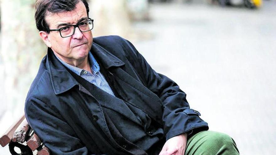 Javier Cercas, ayer, en Palma, donde ha promocionado ‘El castillo de Barbazul’, novela de género policial. | B. RAMON
