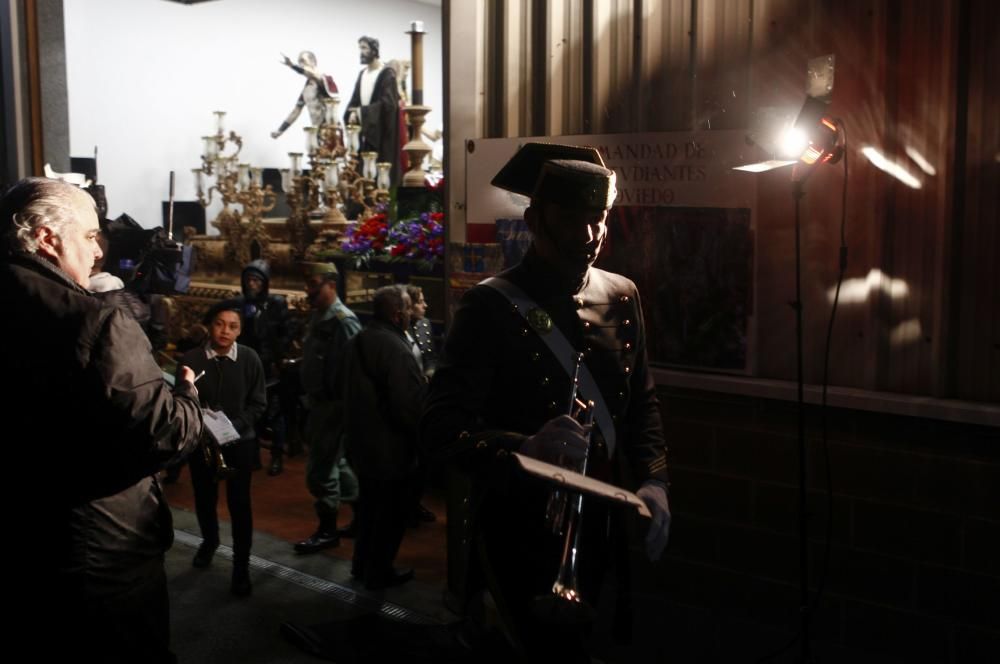 Paso de la Hermandad de los Estudiantes suspendido por la lluvia