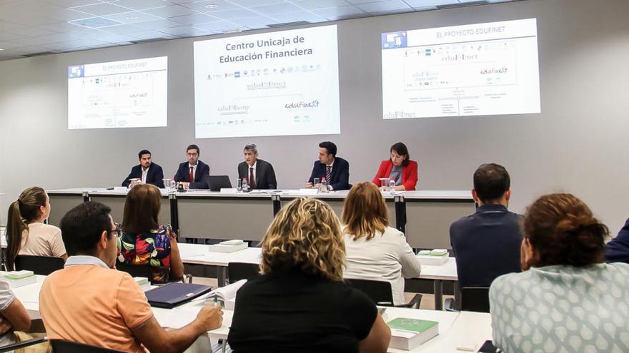 La presentación de Edufinet ante los docentes.