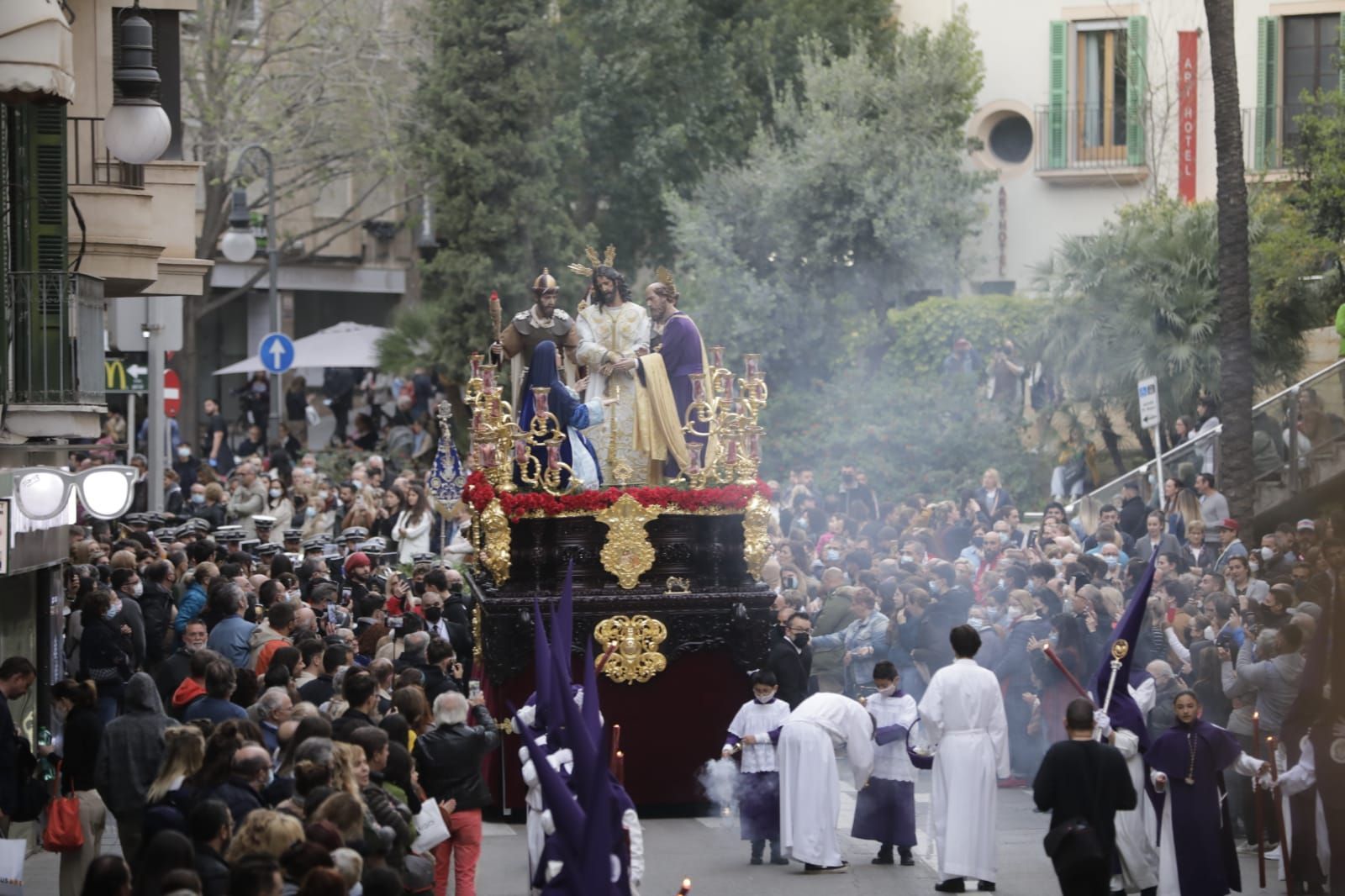 So zogen die Büßer am Gründonnerstag durch Palma de Mallorca