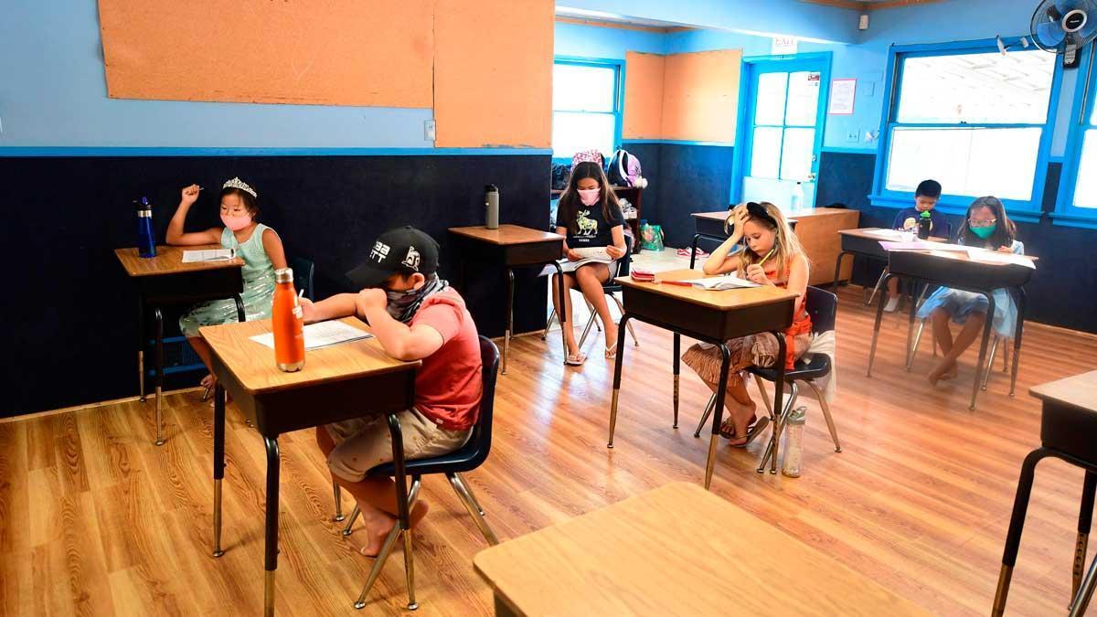 La Casa Blanca afirma que la ciencia &quot;no debe interponerse&quot; en la decisión de reabrir las escuelas