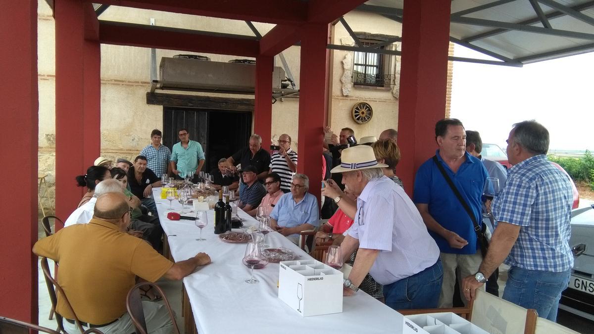 Aficionados al flamenco, en un encuentro celebrado en la bodega antes de la pandemia