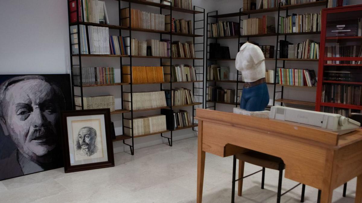 Espacio del Etnográfico que reproduce la biblioteca original del poeta zamorano.