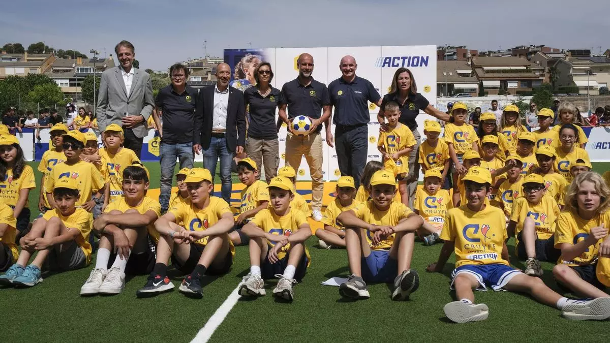 Pep Guardiola inaugura a la Salle la segona Cruyff Court de Manresa