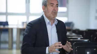 Fernando Clavijo lamenta el fallecimiento de Javier Lambán, quien destacó por su "fuerte compromiso público y sólidos principios"