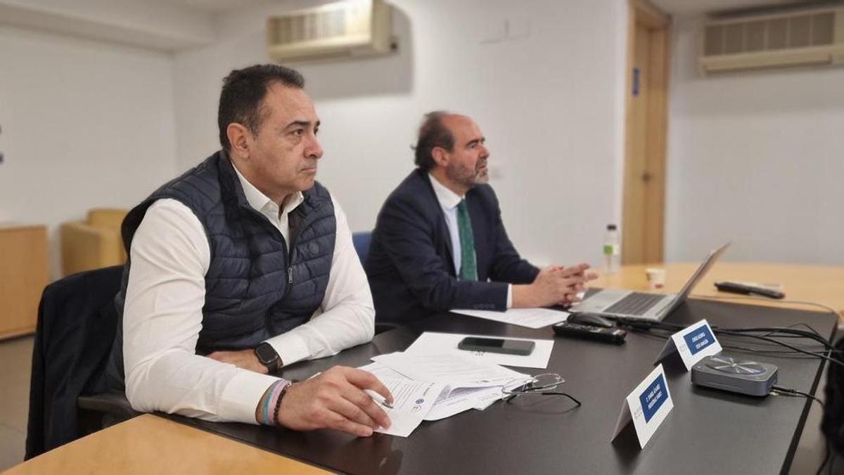 Las exportaciones aragonesas caen por segundo año por el frenazo de la automoción, pero crecen un 6% en las empresa de tamaño medio Las exportaciones aragonesas caen por segundo año por el frenazo de la automoción, pero crecen un 6% en las empresa de tamaño medio