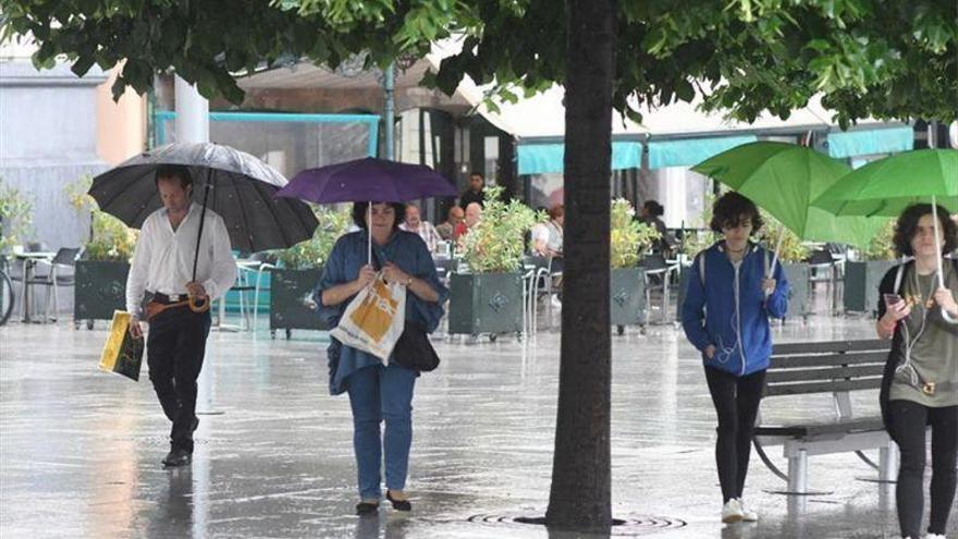 Chubascos y tormentas en el Pirineo, localmente fuertes, por la tarde