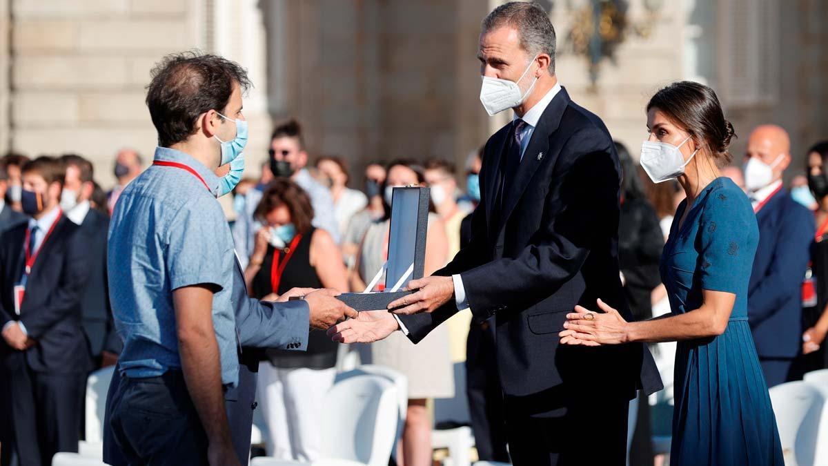 Los reyes presiden el segundo homenaje a las víctimas de la covid-19 en el Palacio Real