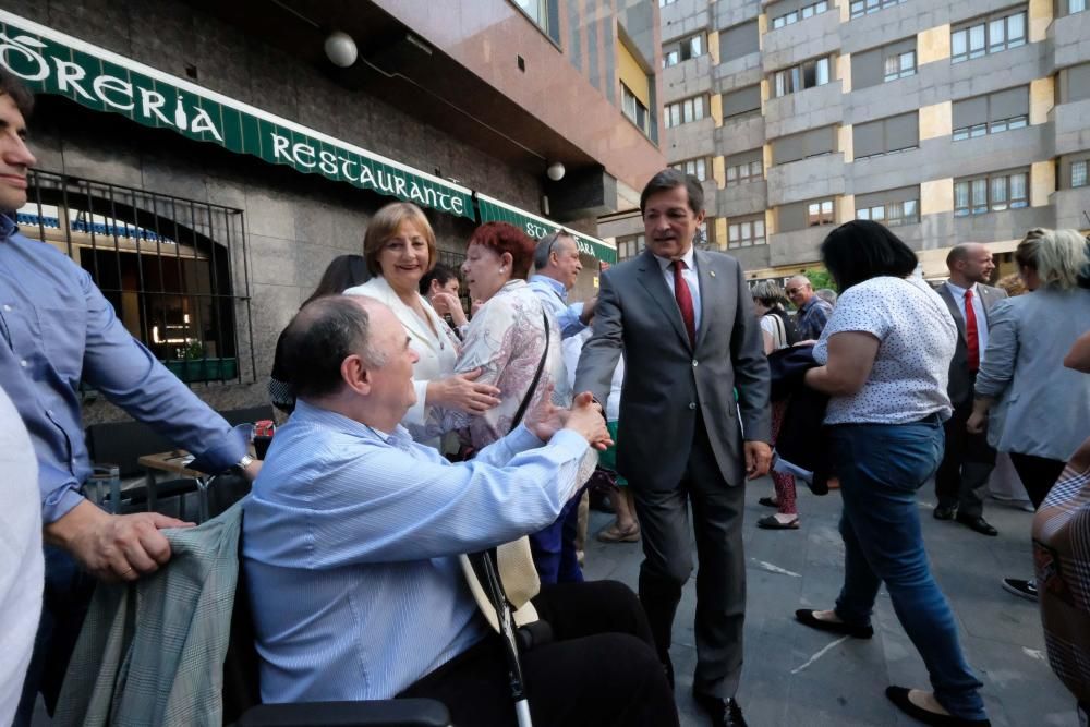 Entrega premios Mierenses en el mundo