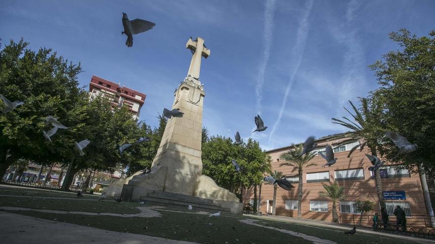 El Ayuntamiento de Elche encarga un estudio para proteger la Cruz de los Caídos