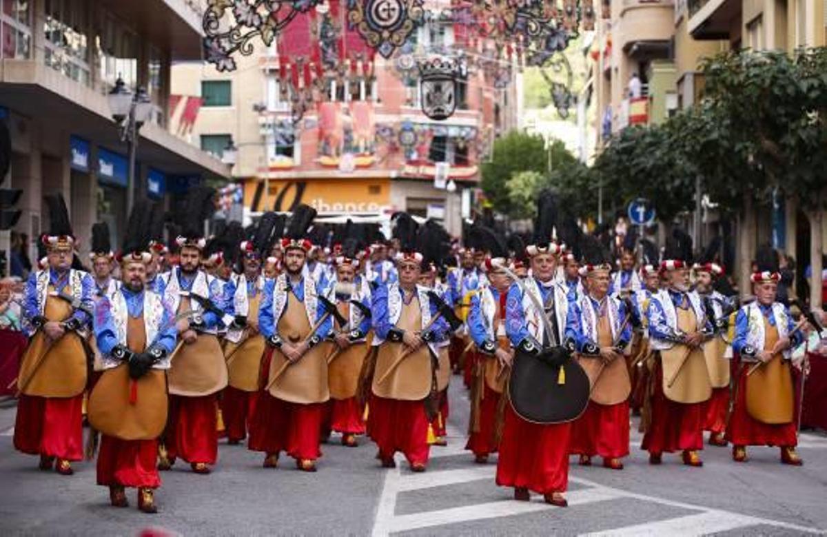 Villena muestra su fervor festero a La Morenica