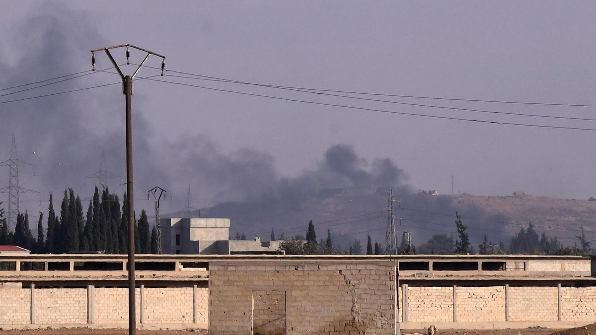 Archivo - Imagen de archivo de columnas de humo en Siria tras un ataque de Israel