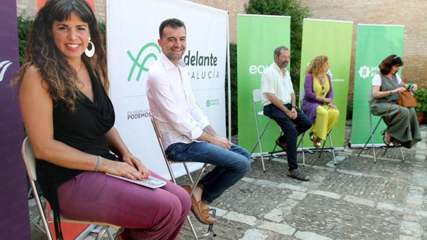 Teresa Rodríguez y Antonio Maíllo presentando &#039;Adelante Andalucía&#039;.