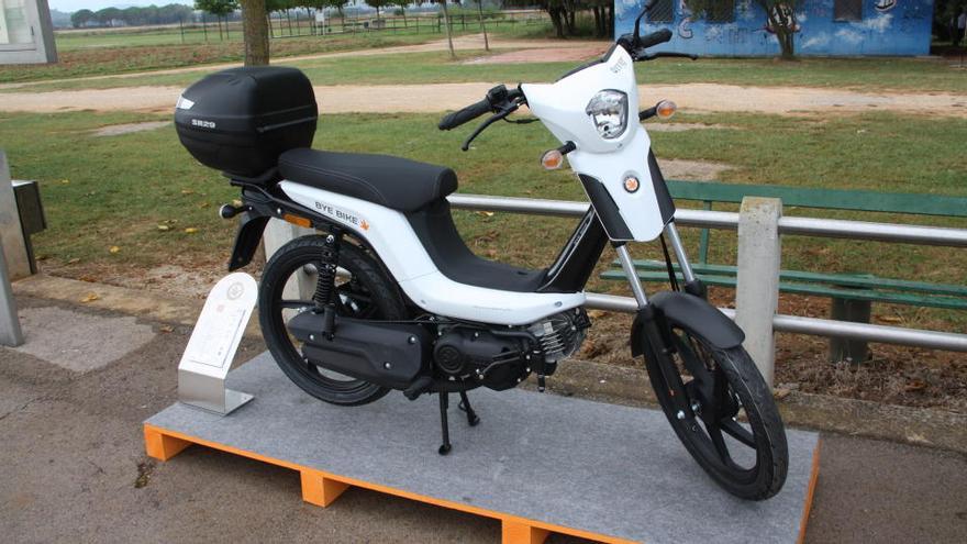 Surt al mercat una nova motocicleta fabricada al Pla de l&#039;Estany amb vocació exportadora