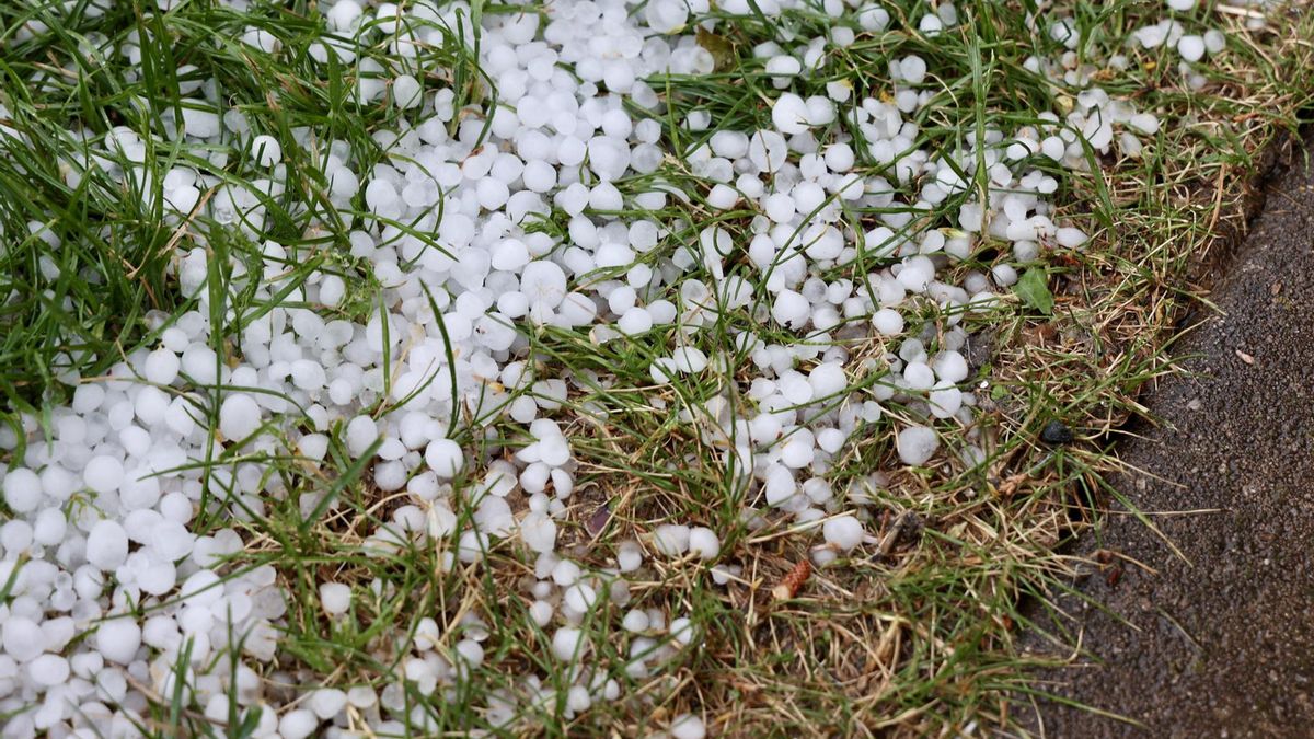 Granizo tras una tormenta en una imagen de archivo