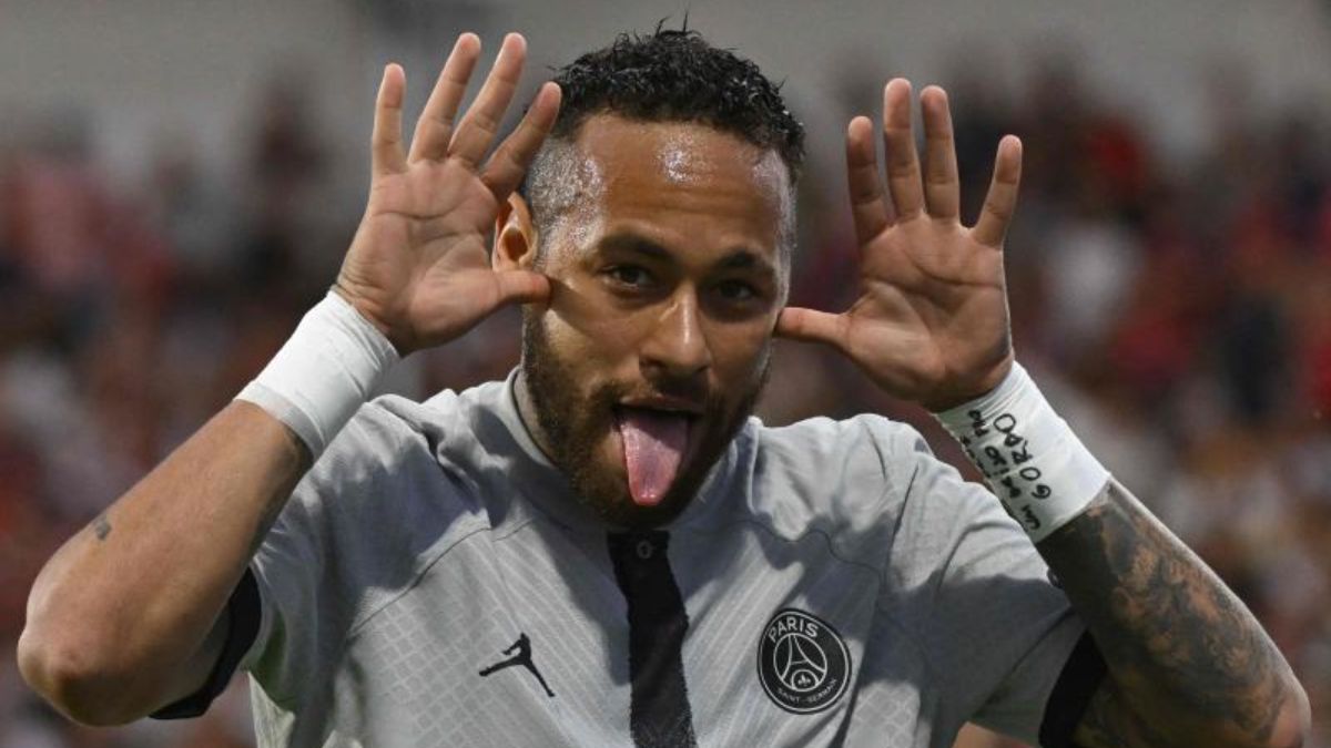 Neymar celebra en el estreno liguero del PSG