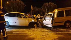 Moren dos homes i 5 persones resulten ferides, entre elles un nadó, en una col·lisió frontal a Gran Canària