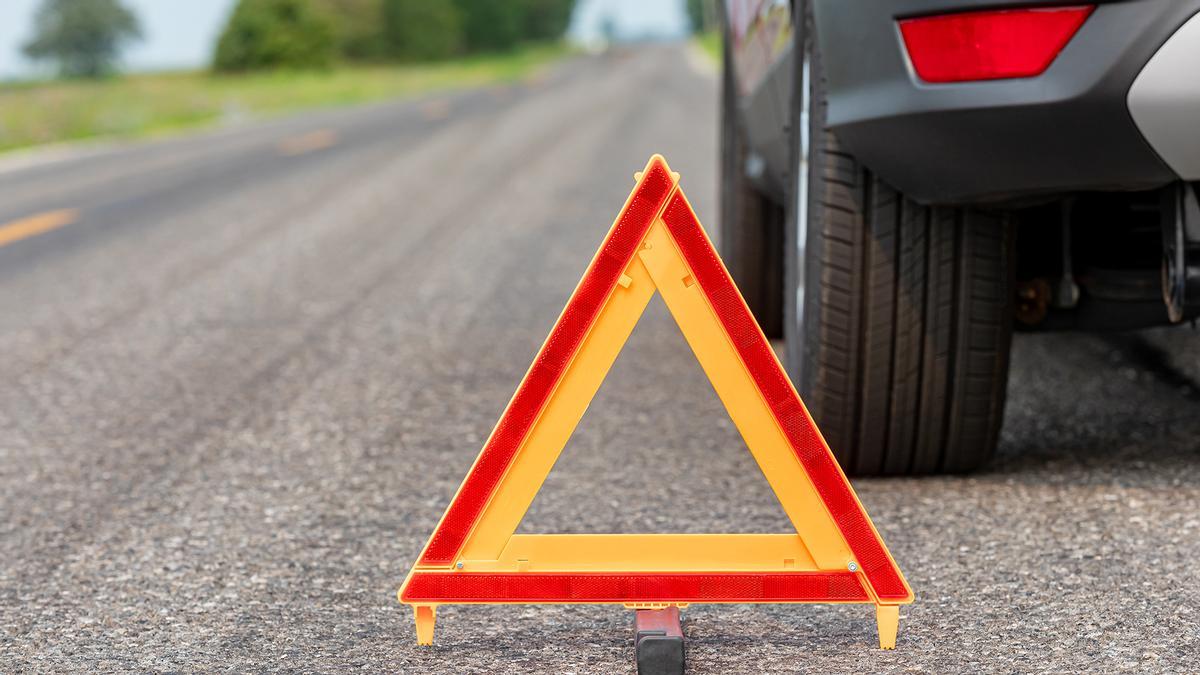 La Unión Europea se muestra firme sobre el adiós a la baliza v-16:  "Pueden seguir utilizando su triángulo sin obligatoriedad de contar con una baliza"