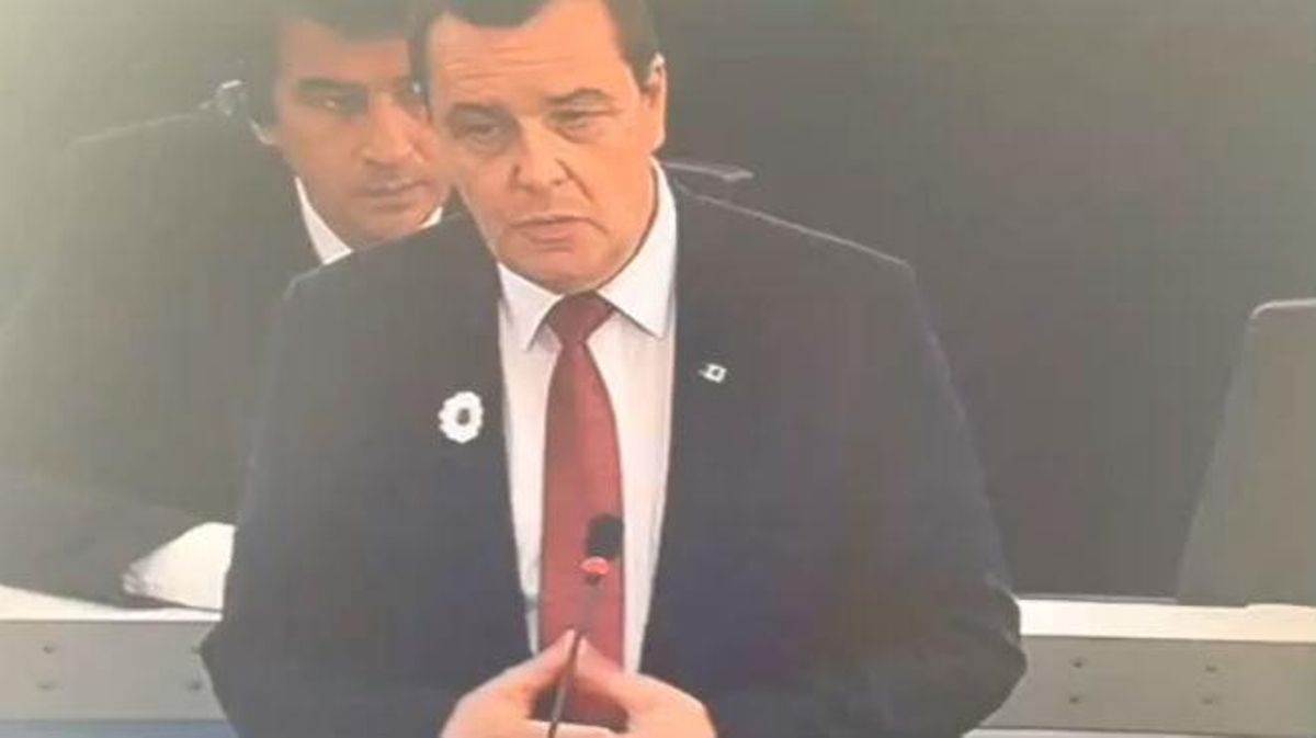 L’eurodiputat flamenc Mark Demesmaeker, en la seva intervenció en defensa del català.