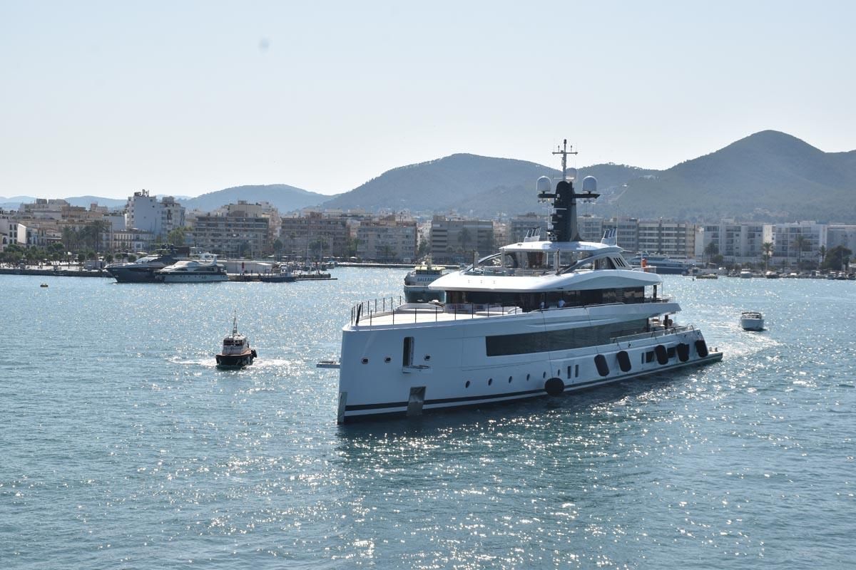 El superyate 'Haven' en aguas de Ibiza
