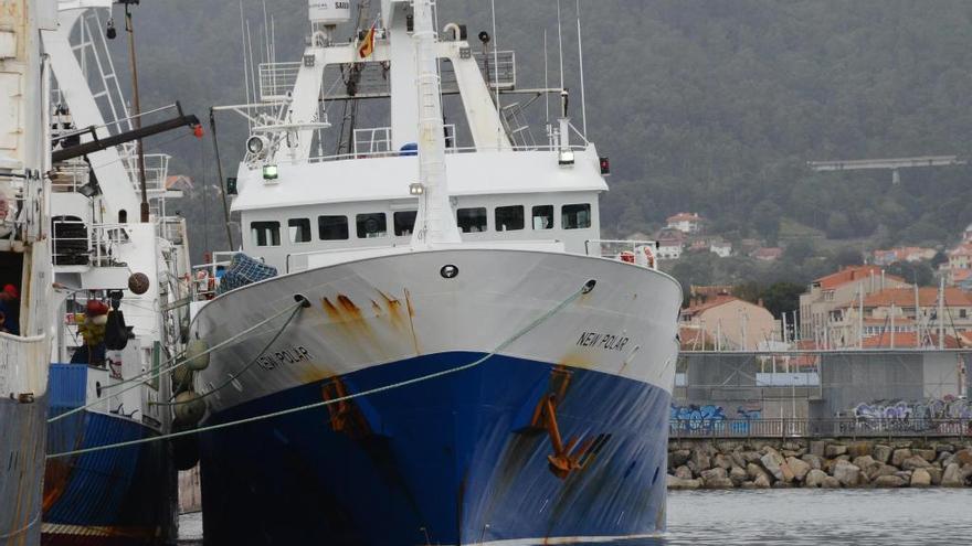 El &quot;New Polar&quot; atracado en Cangas, en una imagen de archivo