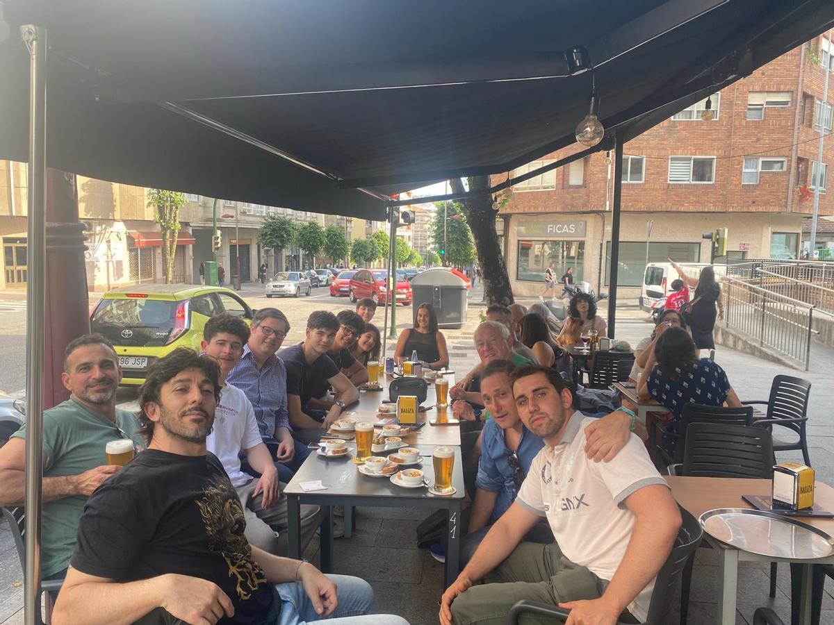 Vermú previo a la churrascada.
