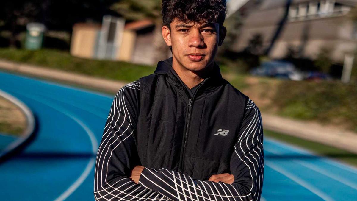 L’atleta gironí d’origen hondureny Josué Canales té el rècord d’Espanya dels 800 metres.