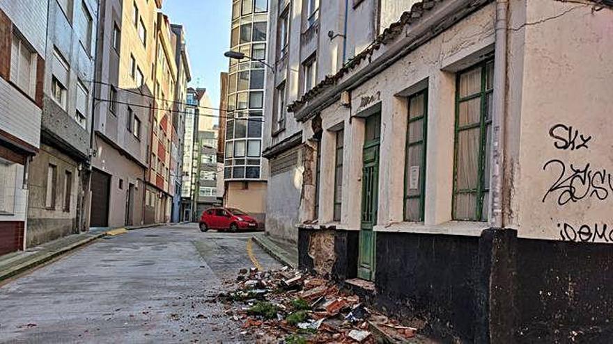 Cascotes de un edificio en ruinas en Monte Alto