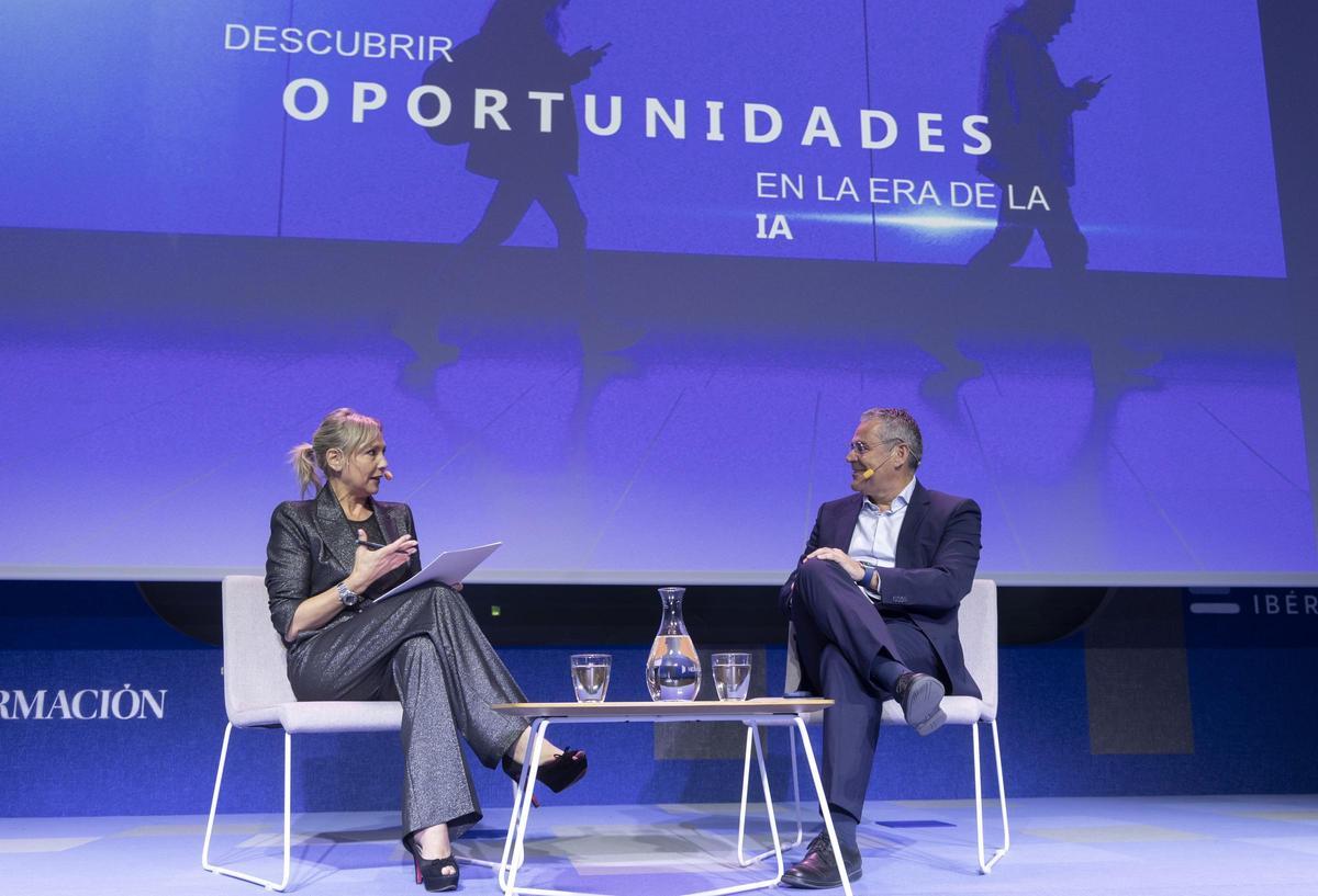 Ricardo Oliver, Head of Data de BBVA España, fue el encargado de abrir la jornada contextualizando y diferenciando la IA tradicional de la IA Generativa.