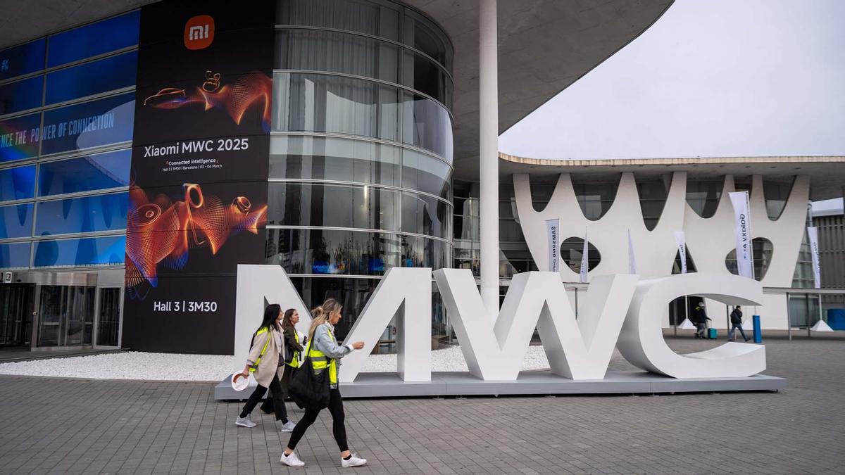 Trabajadores en el Mobile World Congress 2025