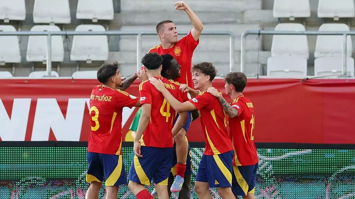 Un póker de Pablo García conduce a España a la final del Europeo sub-19