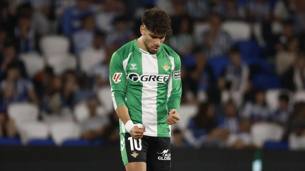 Diego Conde se lesiona en su debut con el Betis