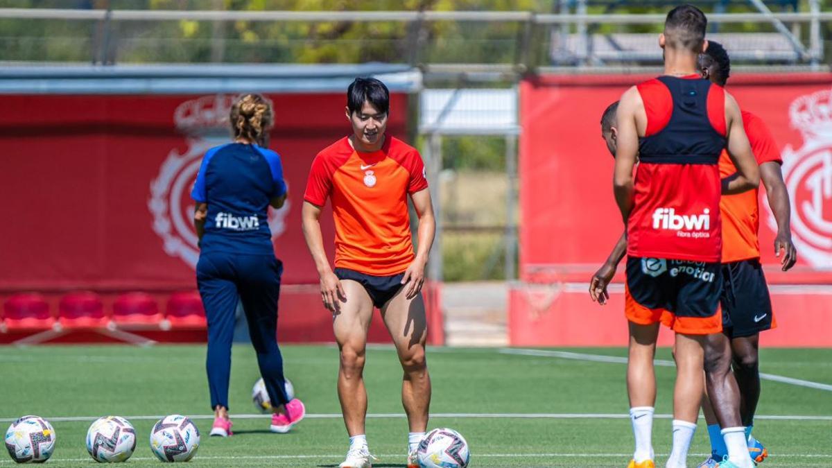 Kang-in Lee en un entrenamiento del Mallorca