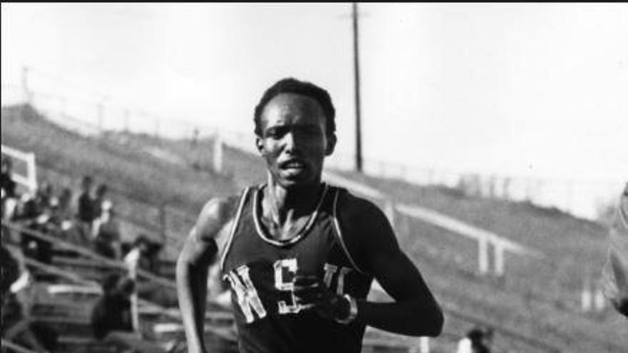 El atleta Samson Kimobwa, durante su etapa universitaria.