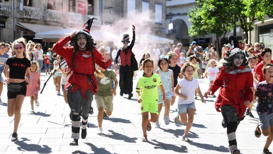 Los correpilla por las calles y plazas son una constante de la fiesta.   | // GUSTAVO SANTOS