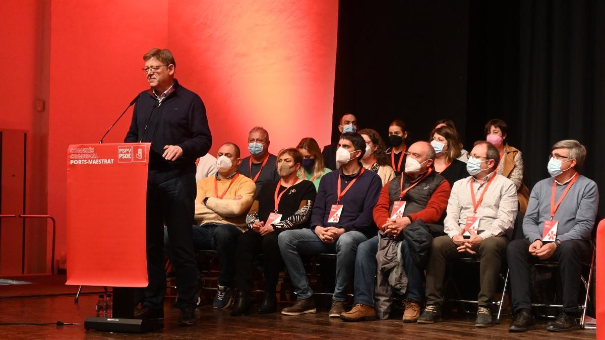 Ximo Puig ha acompañado a los socialistas dels Ports y el Maestrat en su congreso.