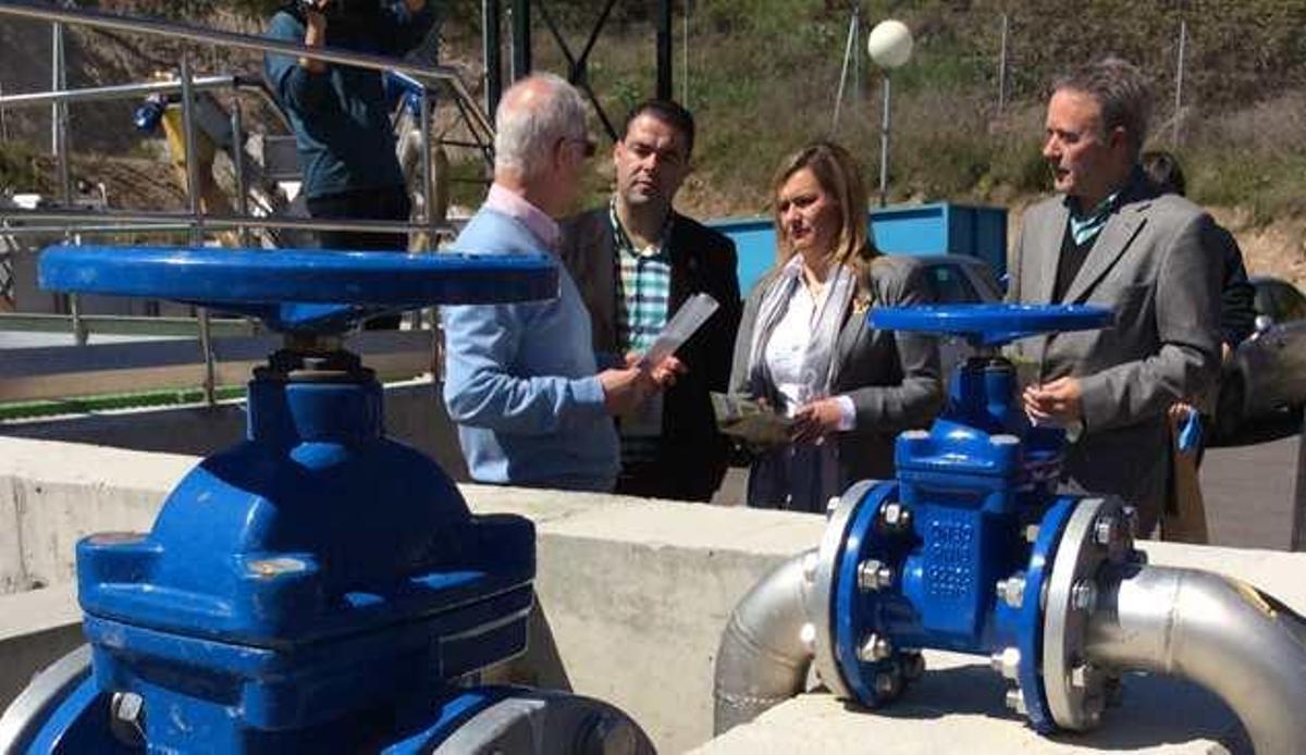 María Jesús Serrano inauguró la depuradora de Cuevas del Becerro.