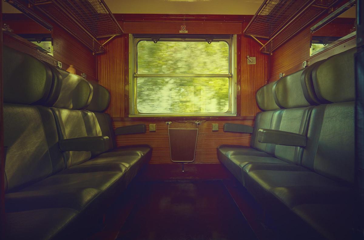 Interior de uno de los vagones del Tren de Felipe II.