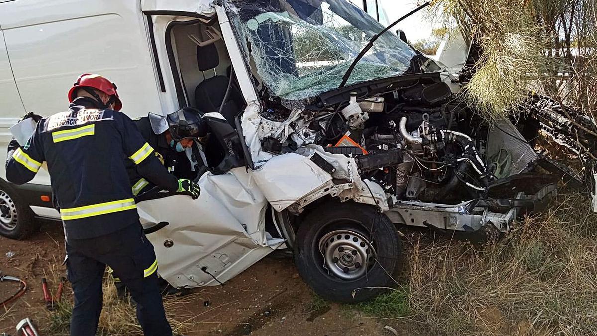 Herido en un accidente de tráfico en Rionegro del Puente