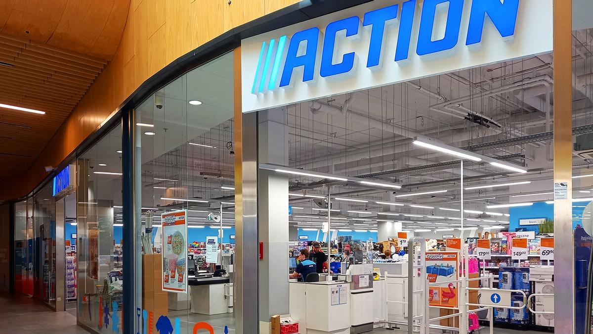 Mañana se esperan colas kilométricas en Action para conseguir la mopa limpiavidrios y persianas más baratas del mercado: por 5 euros y con pulverizador incluido