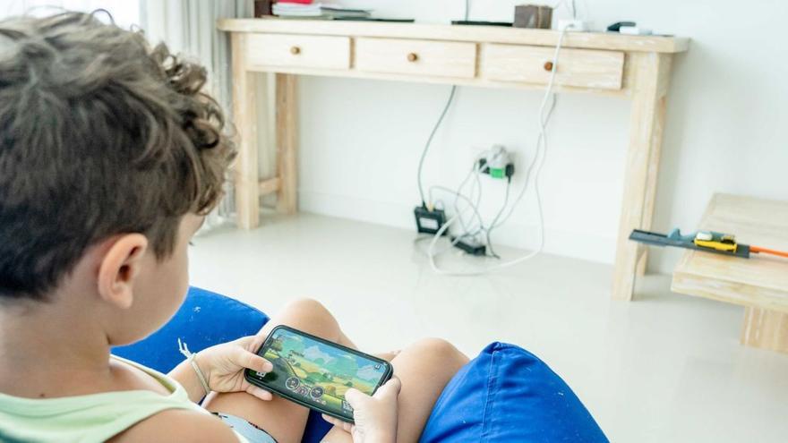¿Qué pueden hacer los padres con el ‘smartphone’ y los niños?