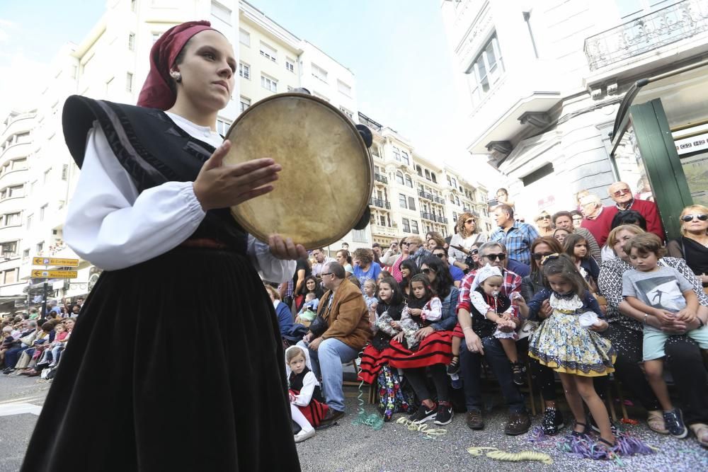 Desfile del Día de América en Asturias dentro de las fiestas de San Mateo de Oviedo